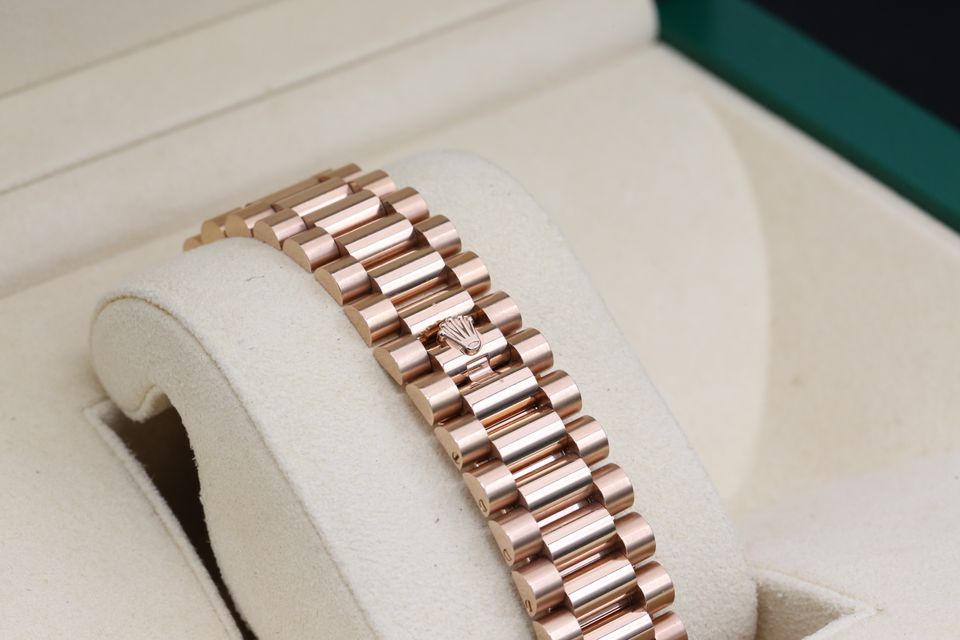 Rolex Day-Date 40 228235 Image 3